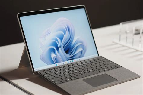 Surface Pro 10 for Business, Ultra 5/7 2